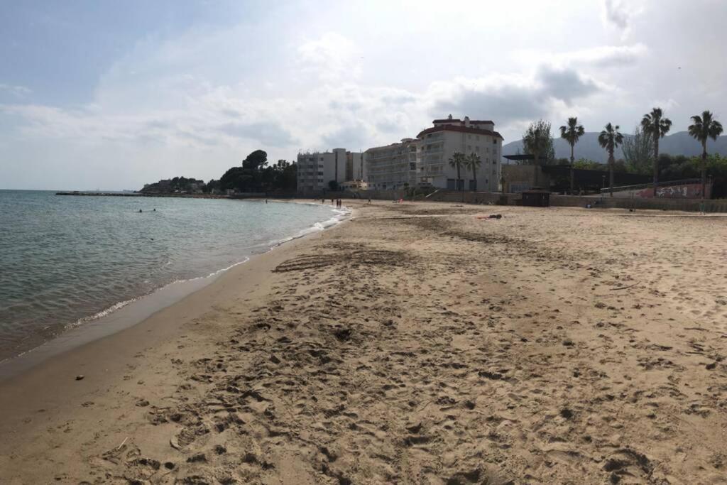 La Rapita - Apartamento De Dos Dormitorios Con Piscina Comunitaria Alcanar Exterior foto