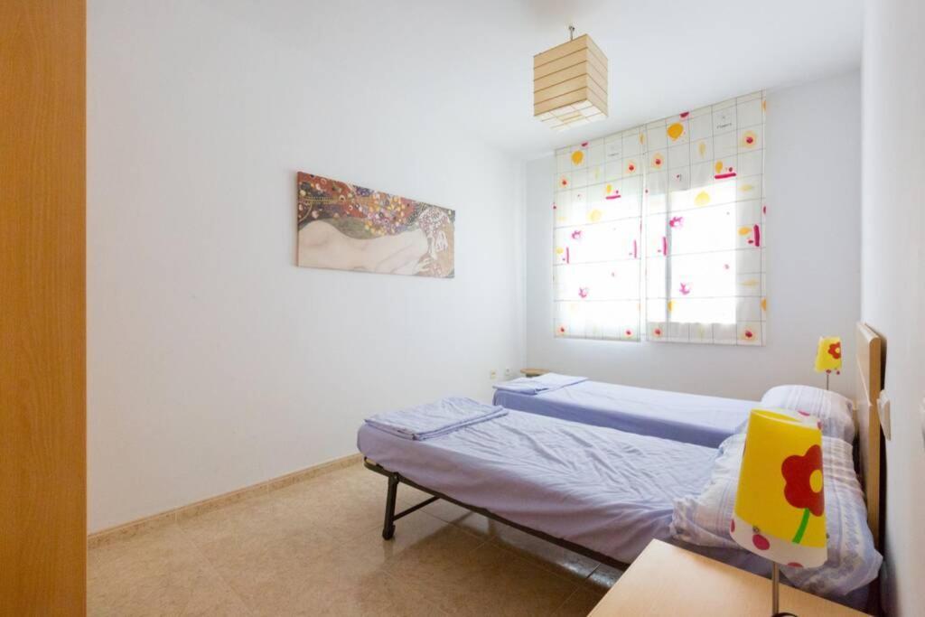 La Rapita - Apartamento De Dos Dormitorios Con Piscina Comunitaria Alcanar Exterior foto